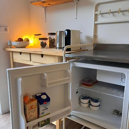 Cozy Tiny House Close To Schiphol Ams Airport 木屋 *